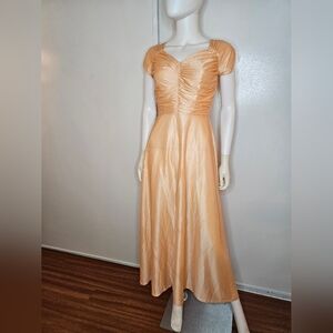 VTG 70s Elegant Peach Ruching Evening Dress Size 10